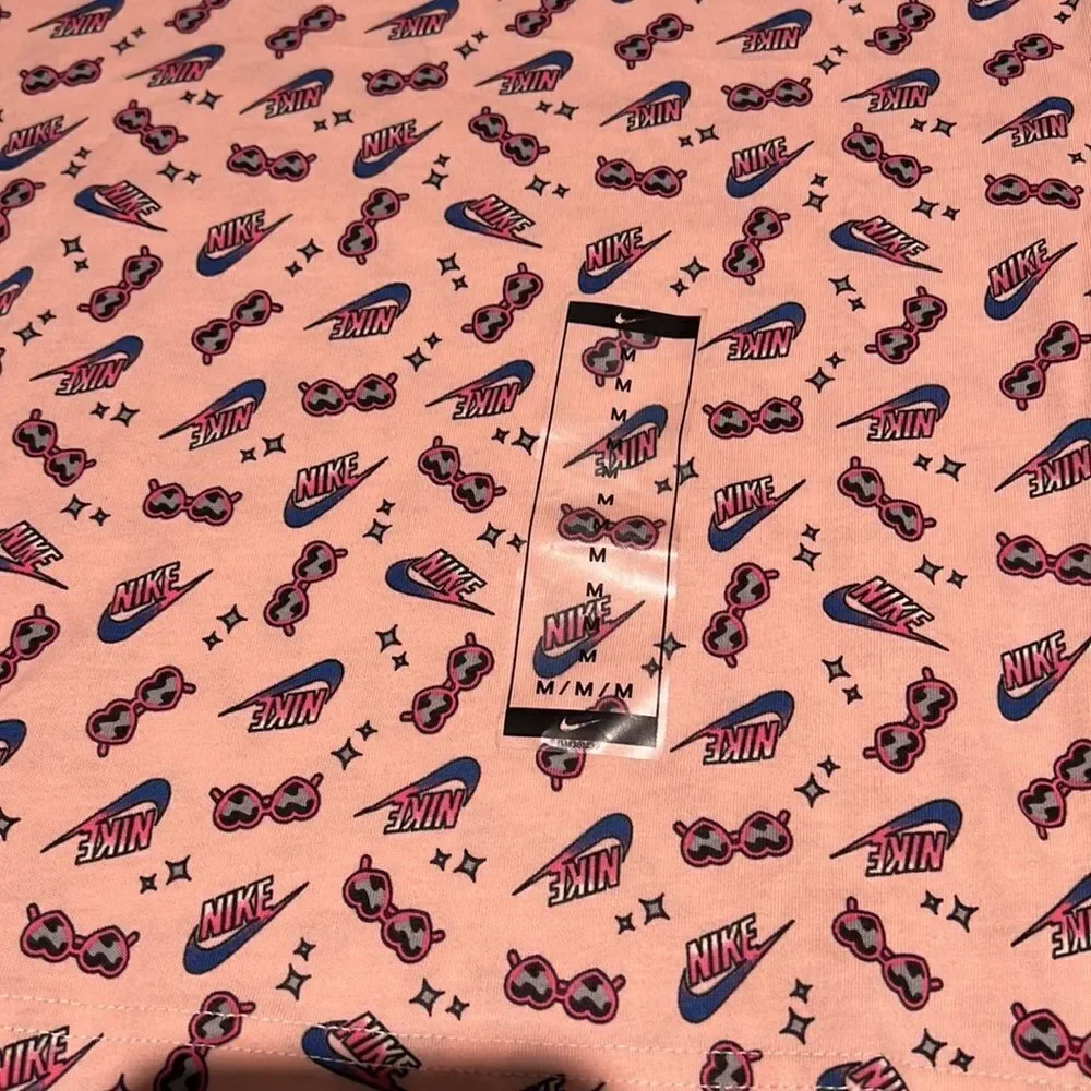 ‎Nike Sportswear Sunglasses Cropped T-Shirt C34